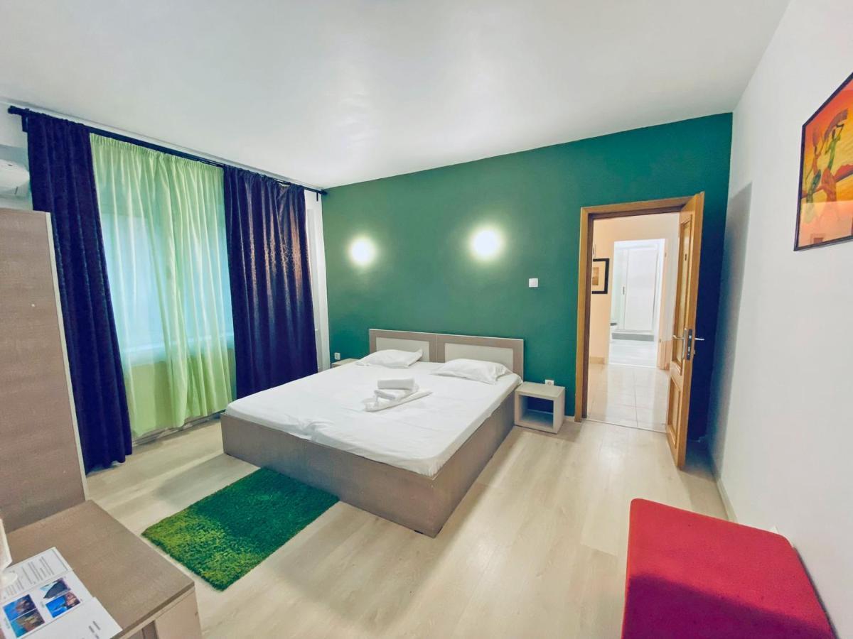 The Lincoln Suites - Central Shabbat Friendly Apartments Boekarest Buitenkant foto