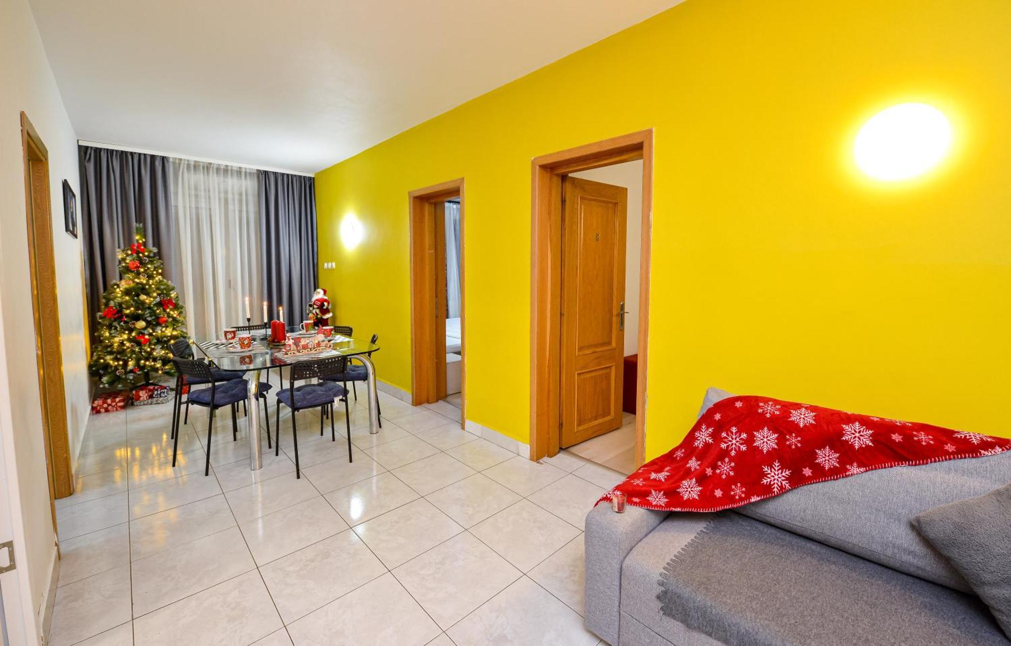 The Lincoln Suites - Central Shabbat Friendly Apartments Boekarest Buitenkant foto